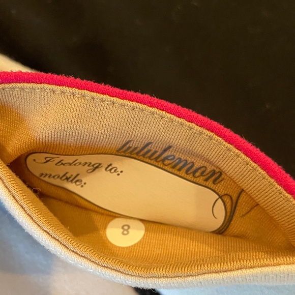 🩷 Lululemon Black Capri Flare Leggings with Pink and White Waistband 🩷 - Picture 4 of 6